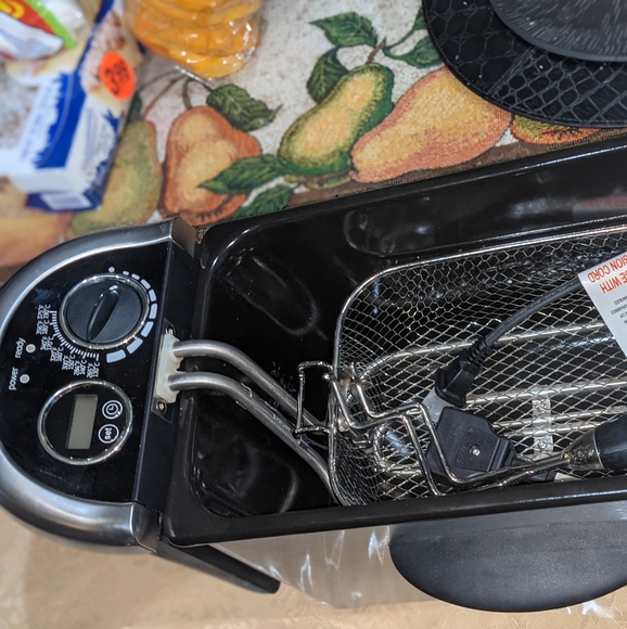 G E Deep Fryer - Picture 6 of 16